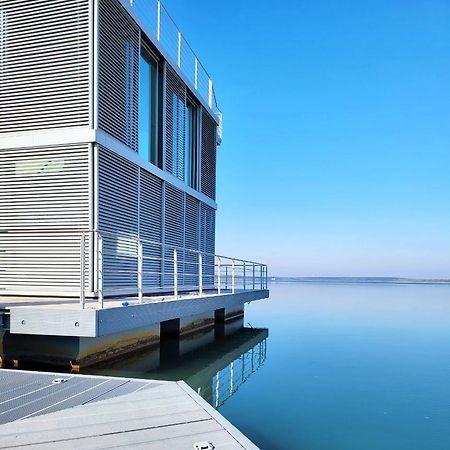 Schwimmendes Ferienhaus Silent Elsterheide エクステリア 写真