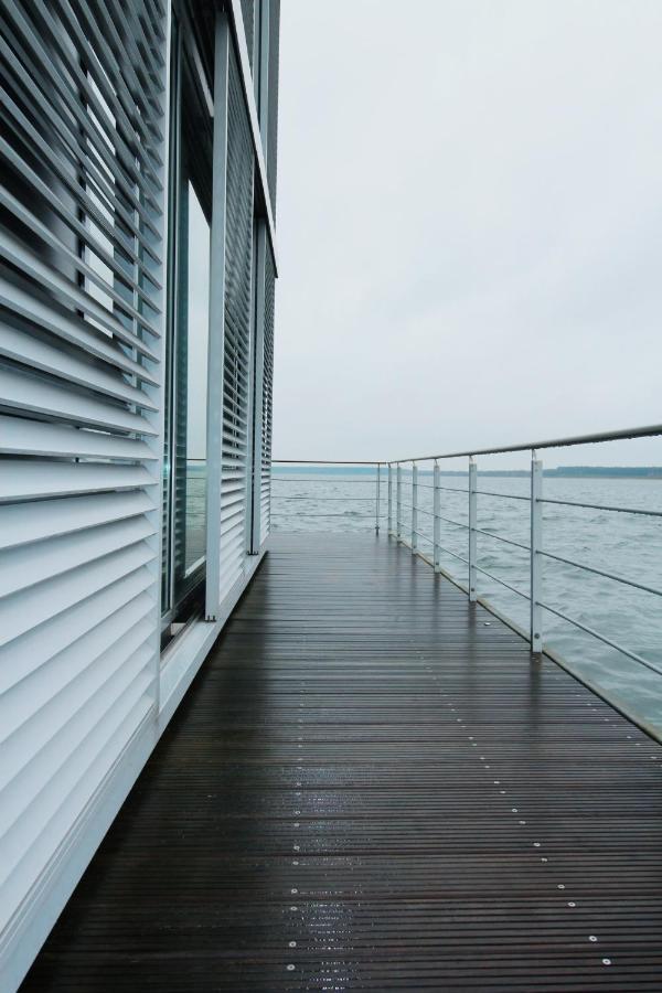 Schwimmendes Ferienhaus Silent Elsterheide エクステリア 写真