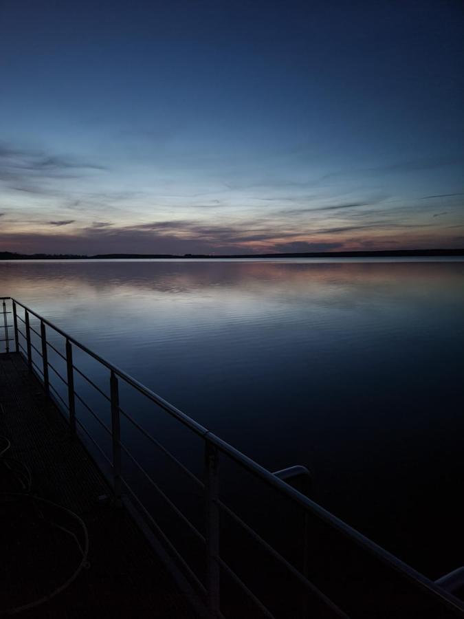 Schwimmendes Ferienhaus Silent Elsterheide エクステリア 写真