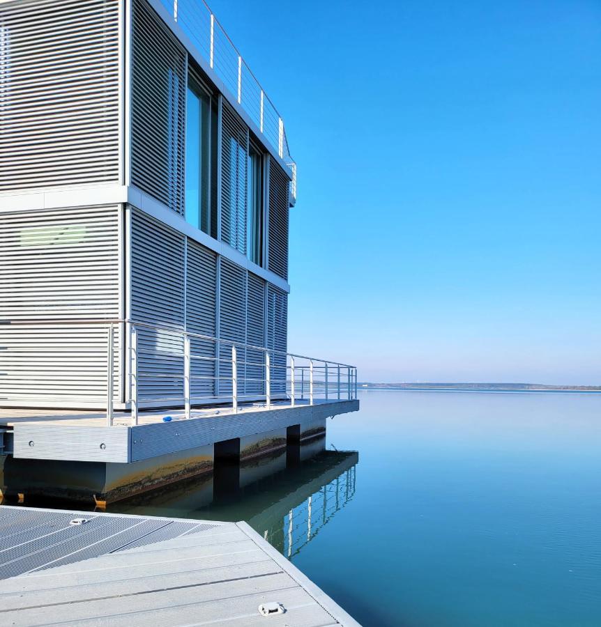 Schwimmendes Ferienhaus Silent Elsterheide エクステリア 写真