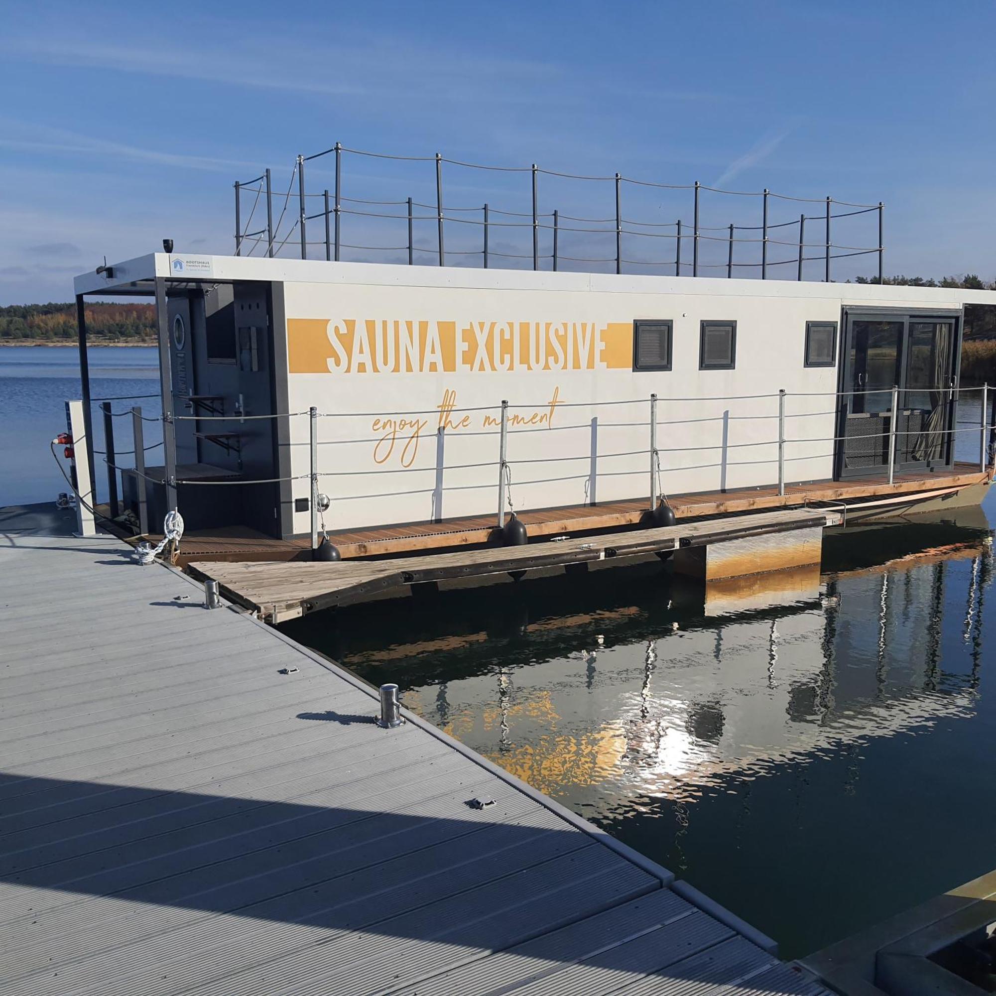 Schwimmendes Ferienhaus Silent Elsterheide エクステリア 写真